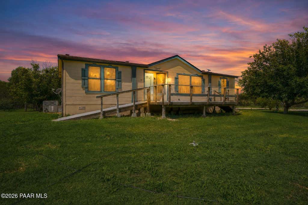 Photo of 24950 W Joshua Boulevard, Prescott, AZ 86301 (MLS # 1084498)