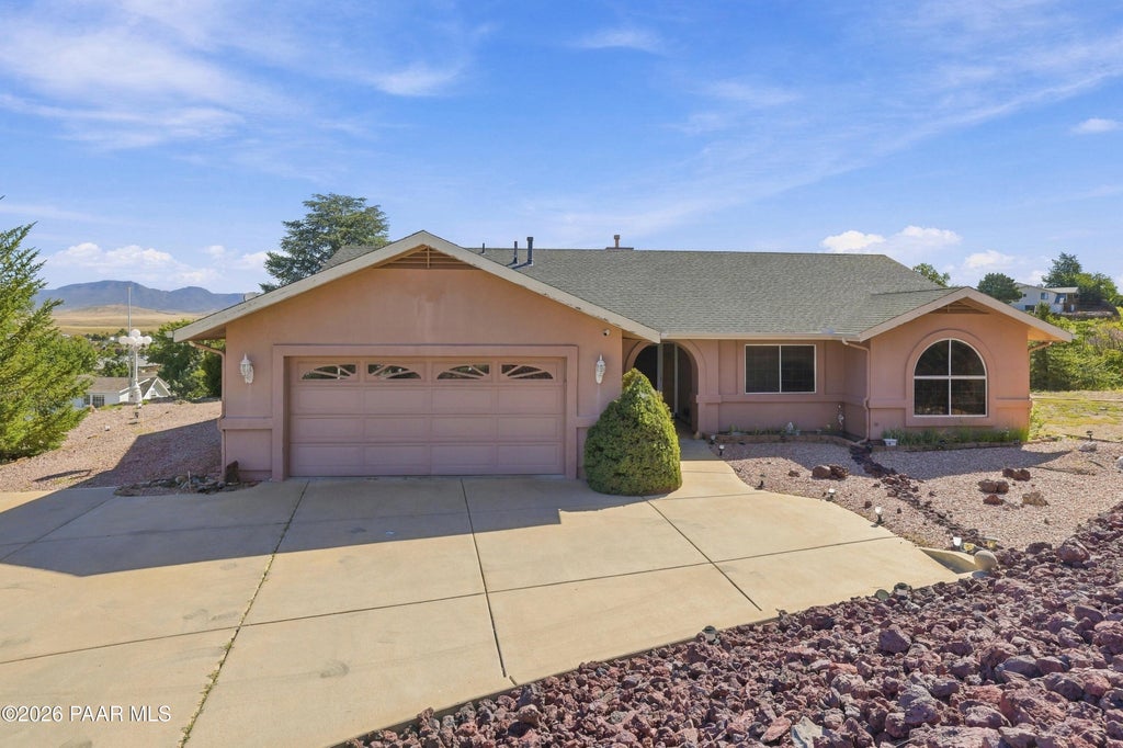 Photo of 9531 E Serpentine Lane, Prescott Valley, AZ 86314 (MLS # 1085292)