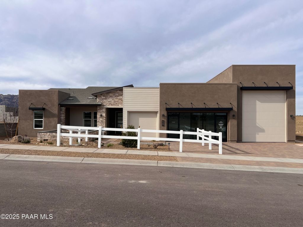 Photo of 5618 Sierra Point Court, Prescott, AZ 86305 (MLS # 1078420)