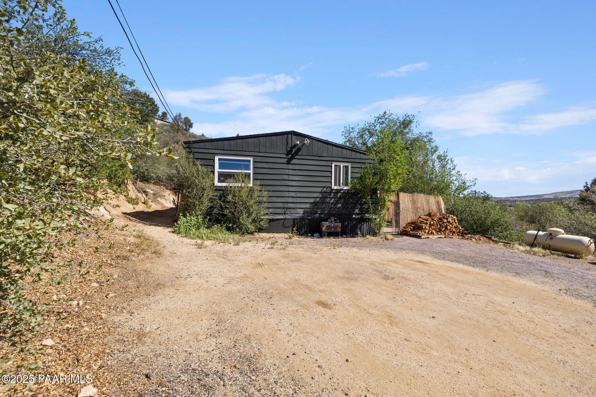 1502 E Butterfield Road