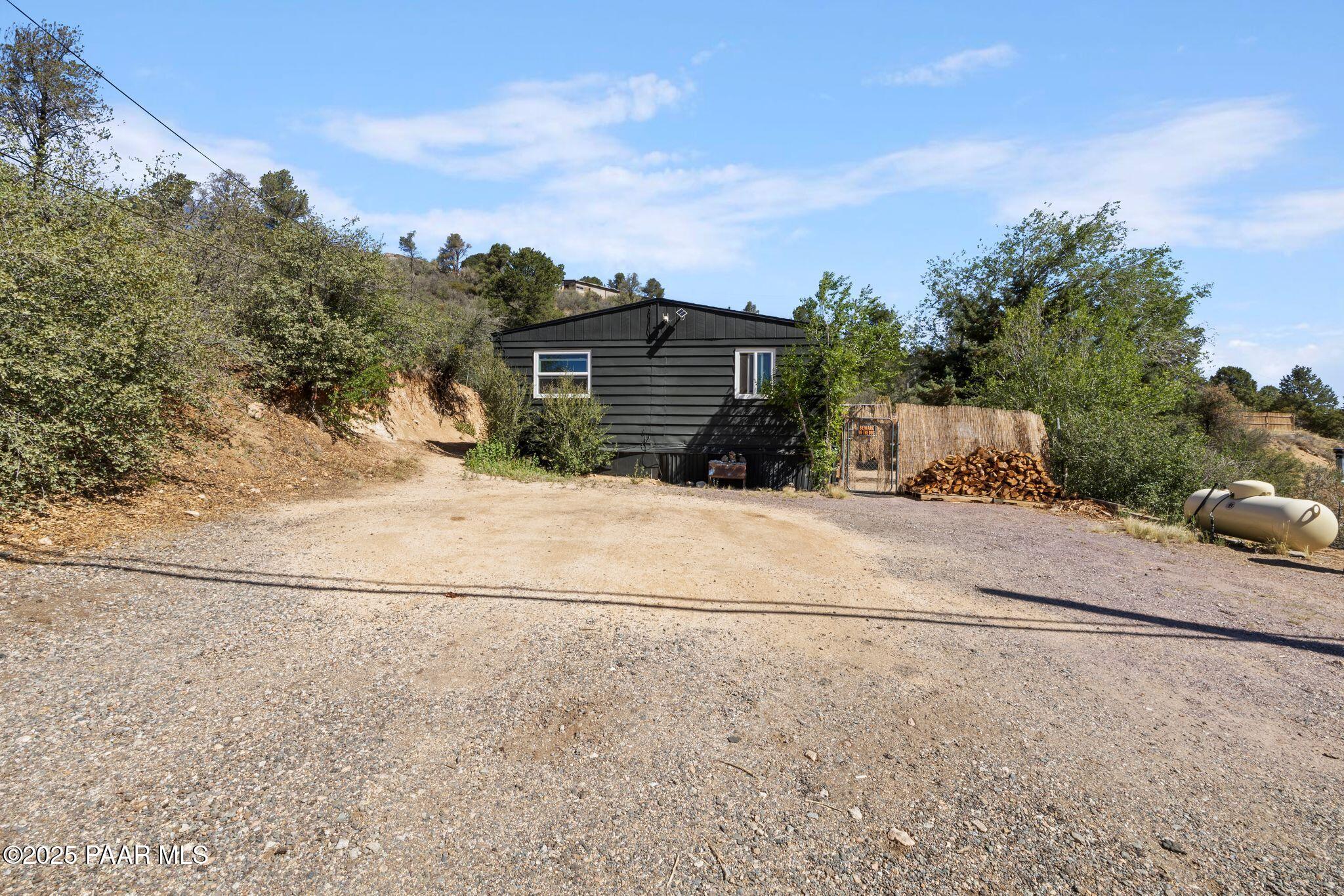 1502 E Butterfield Road