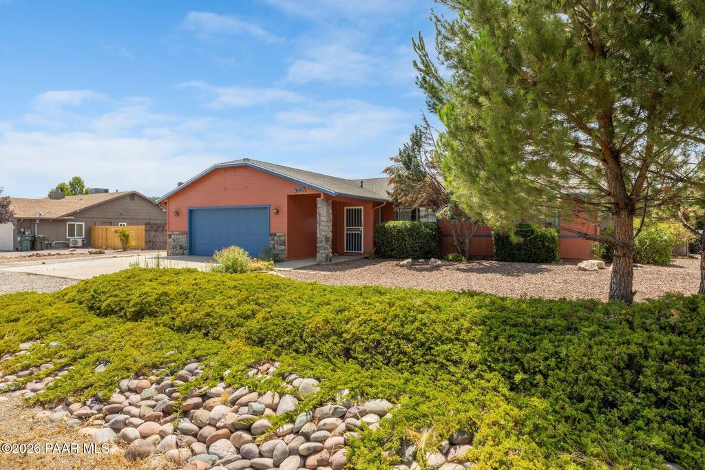 Photo of 4301 N Kachina Way, Prescott Valley, AZ 86314 (MLS # 1083691)
