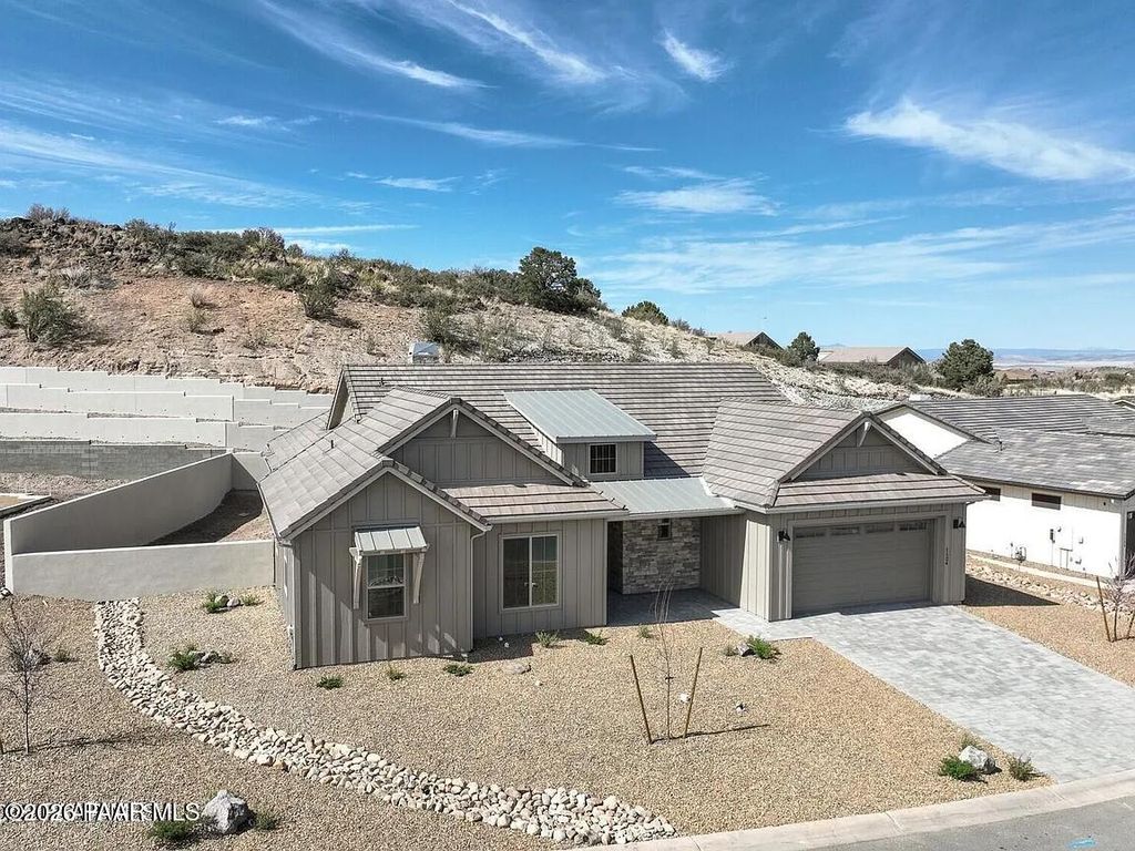 Photo of 1124 S Lakeview Drive, Prescott, AZ 86301 (MLS # 1078507)