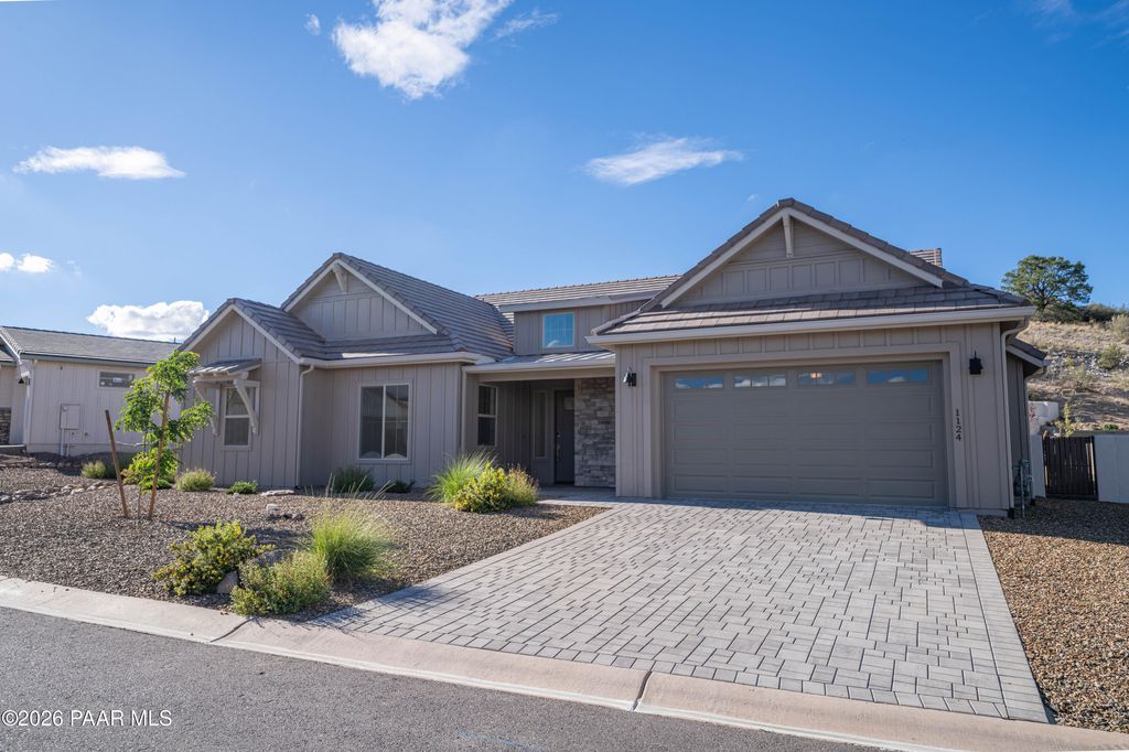 Photo of 1124 S Lakeview Drive, Prescott, AZ 86301 (MLS # 1078507)