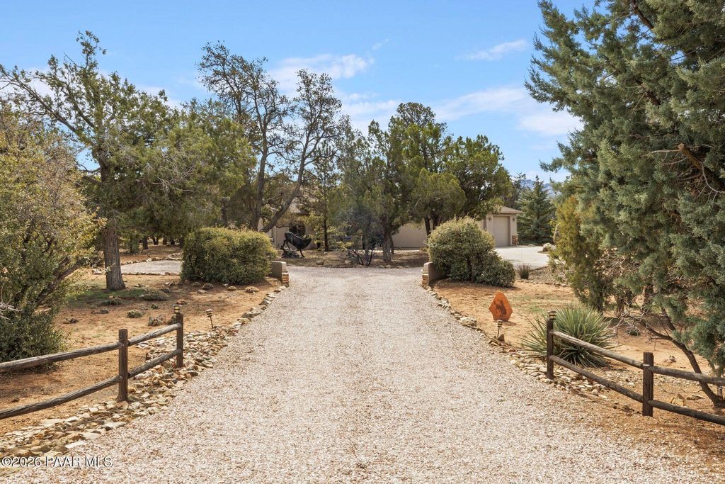 Photo of 5675 W Almosta Ranch Road, Prescott, AZ 86305 (MLS # 1079900)