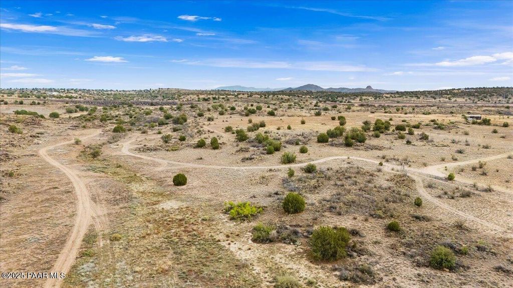 Photo of 0 E Verde Ranch Road, Paulden, AZ 86334 (MLS # 1076944)