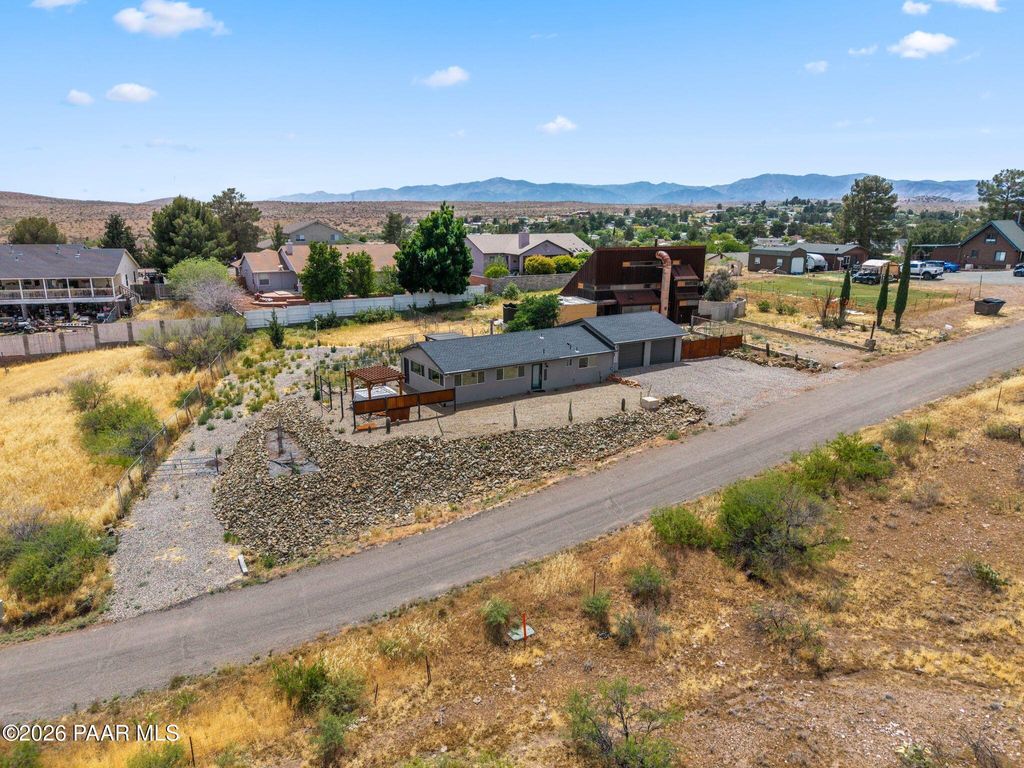Photo of 17707 E Hummingbird Lane, Mayer, AZ 86333 (MLS # 1082022)