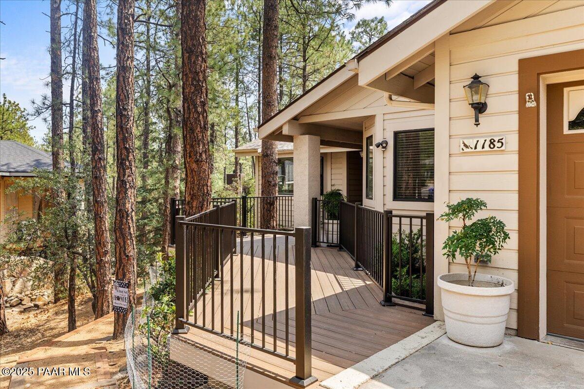 1185 Ravens Court