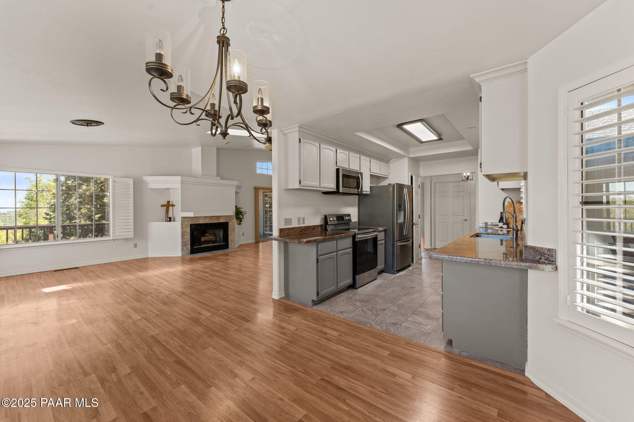 895 Sunrise Boulevard