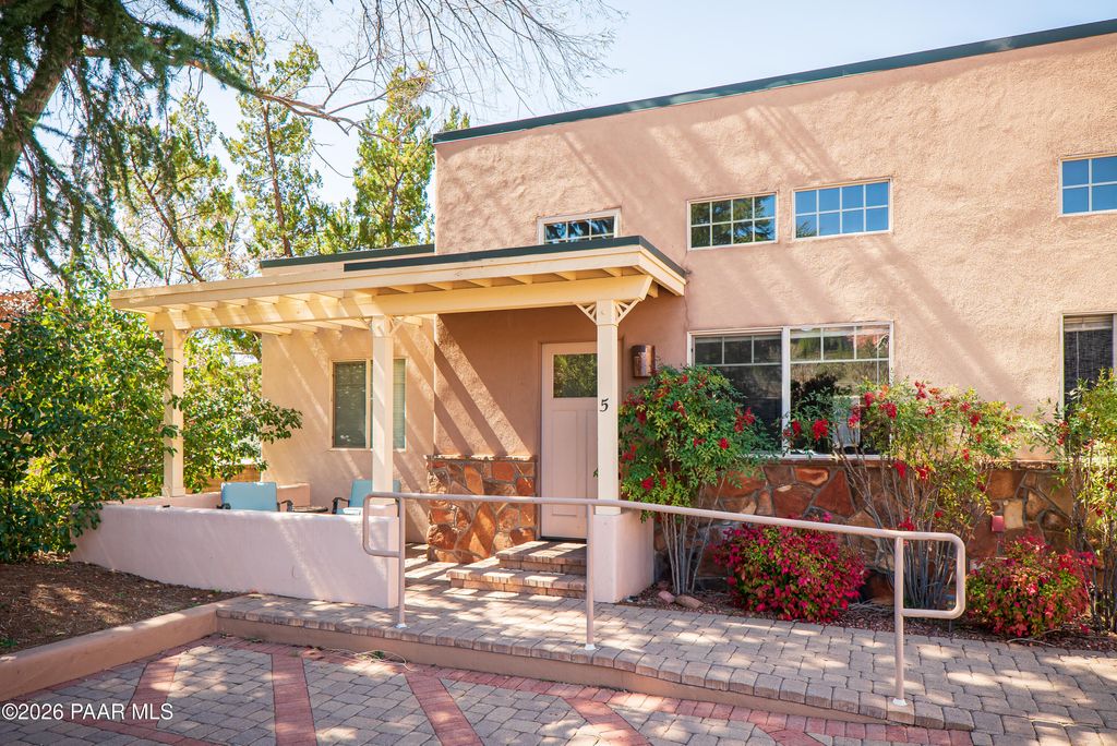 Photo of 559 Jordan Road #5, Sedona, AZ 86336 (MLS # 1079221)