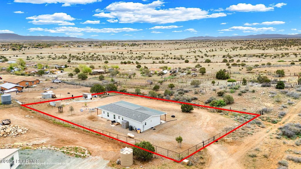 Photo of 2035 N Cougar Path Path, Chino Valley, AZ 86323 (MLS # 1080804)