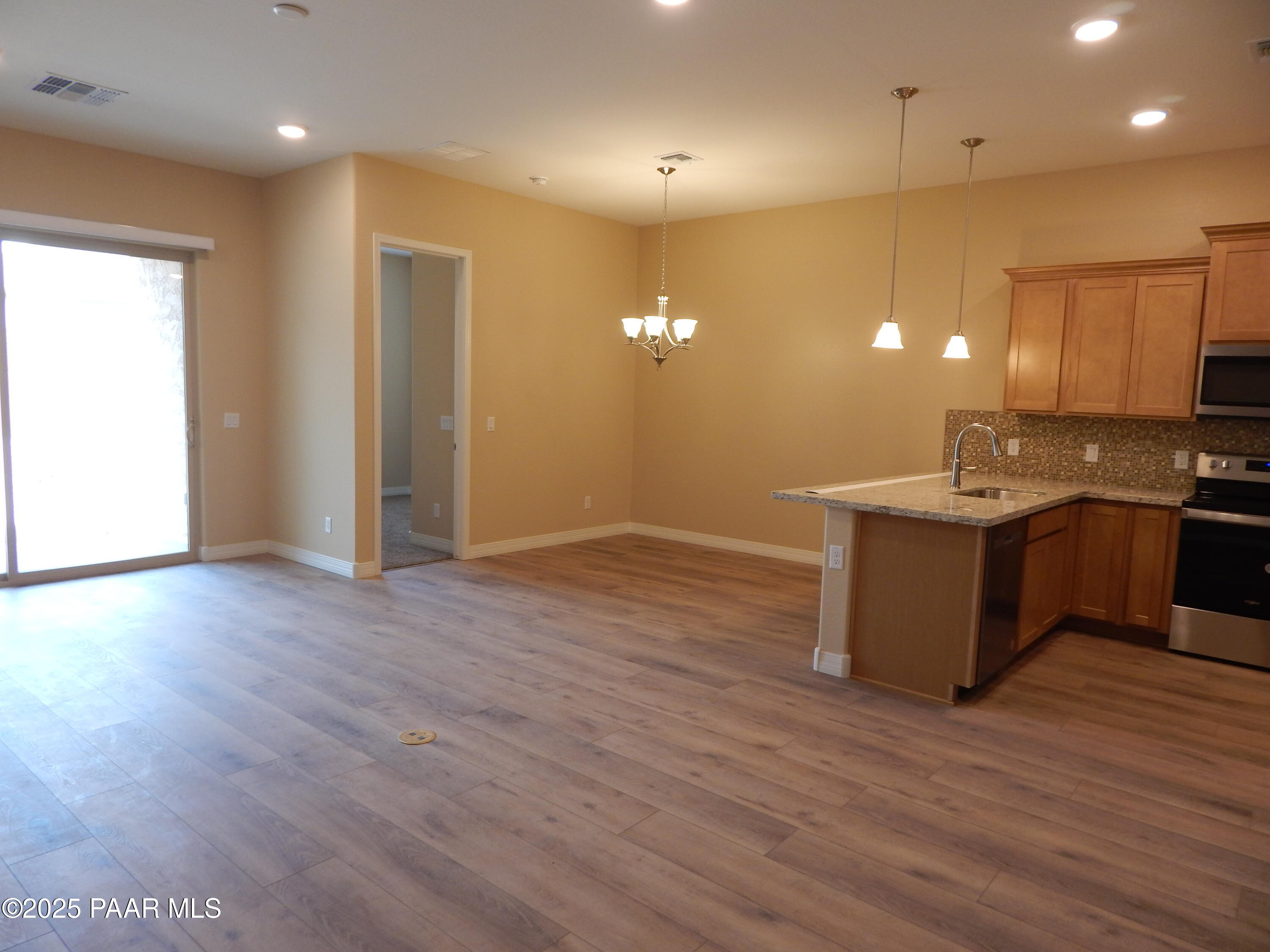 5124 N Carrick Court