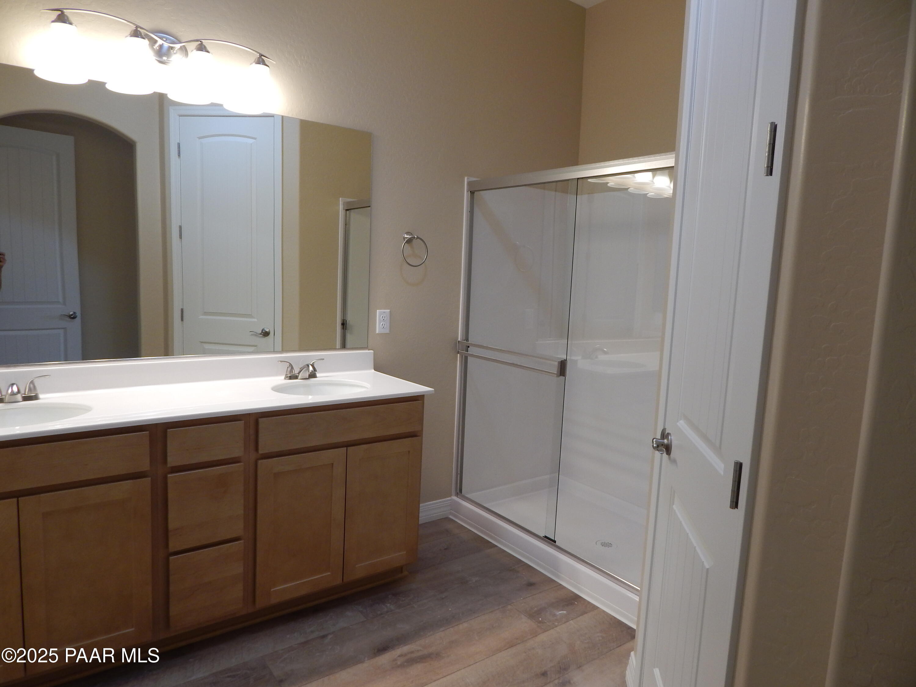 5124 N Carrick Court