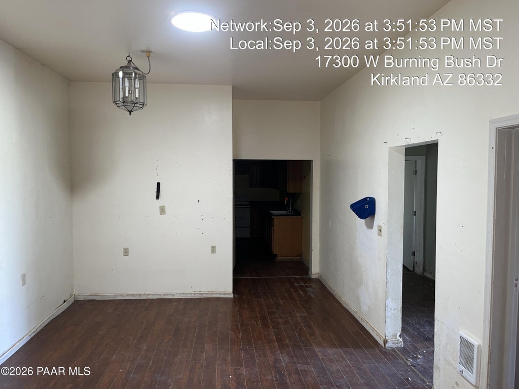 Photo of 17300 W Burning Bush Drive, Kirkland, AZ 86332 (MLS # 1085065)