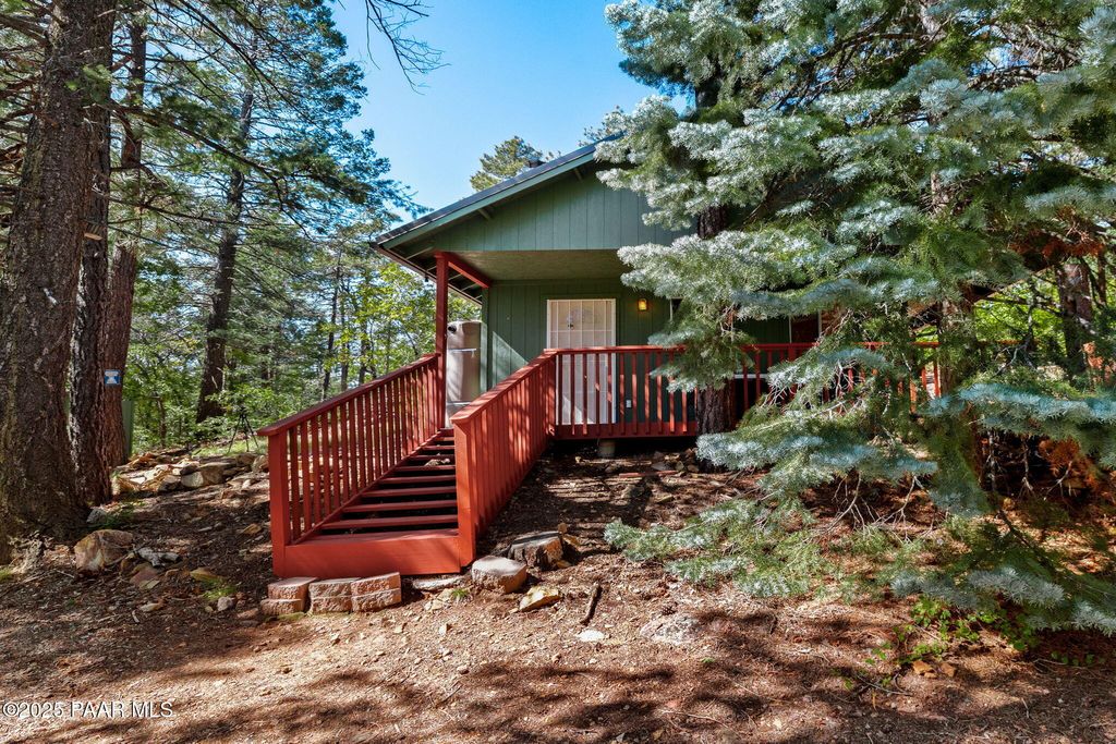 Photo of 318 E Poland Road, Prescott, AZ 86303 (MLS # 1077252)