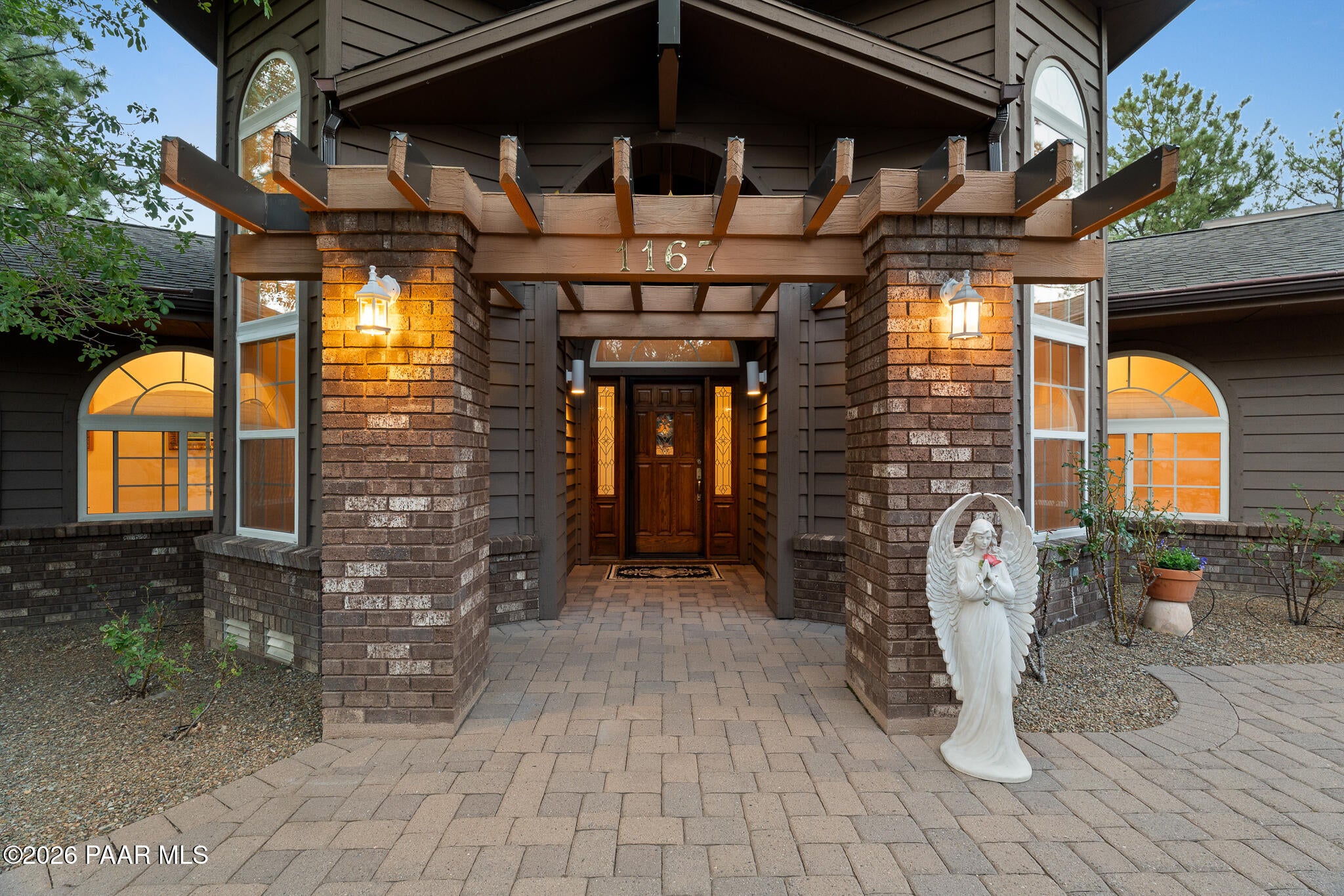 1167 Eagles Nest