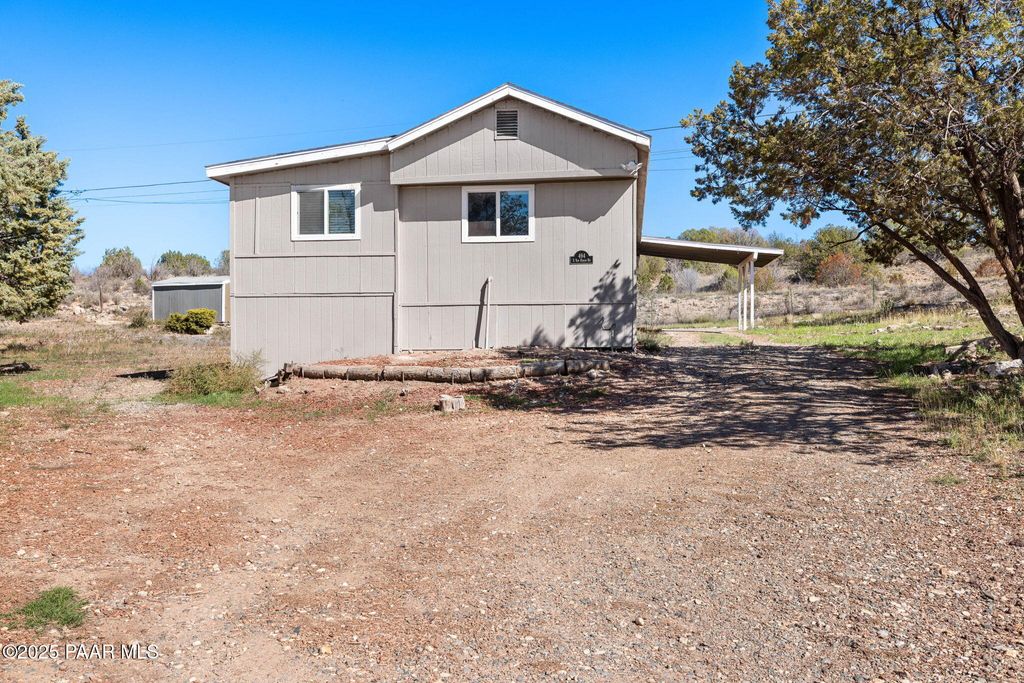 Photo of 494 E Van Haven Road, Paulden, AZ 86334 (MLS # 1077361)