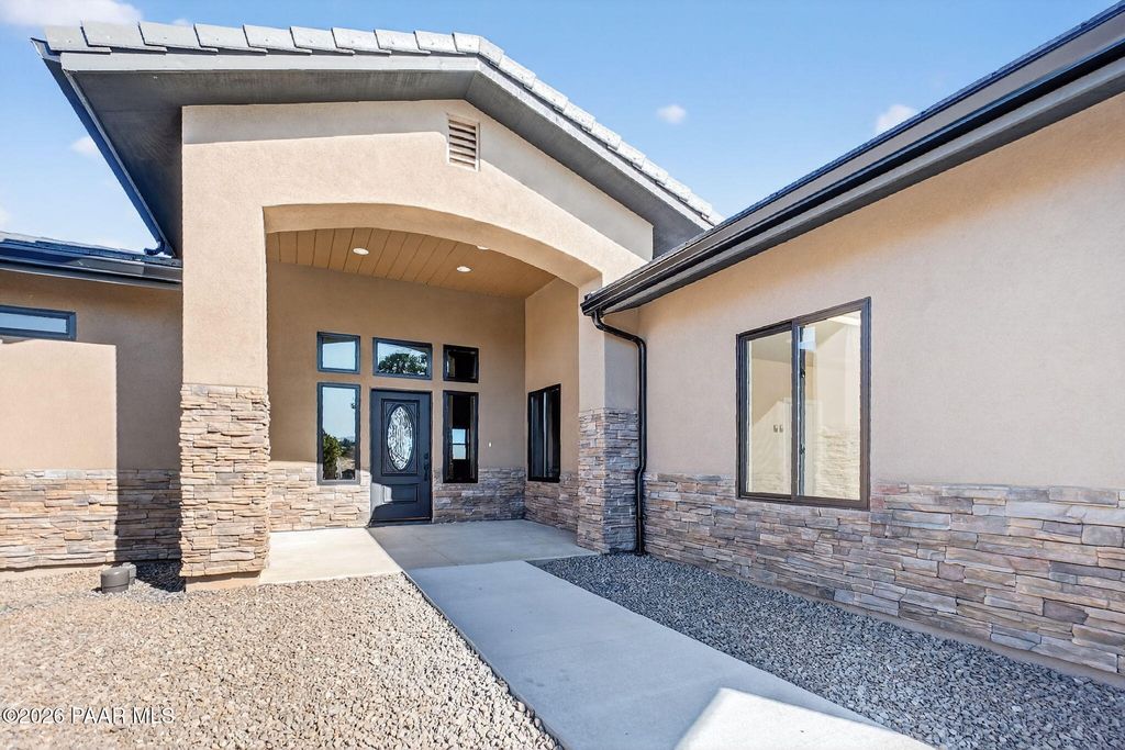 Photo of 2108 Lakewood Drive, Prescott, AZ 86301 (MLS # 1079338)