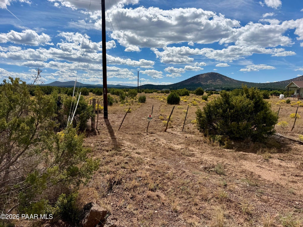 Photo of 2500 E Hoctor Road, Williams, AZ 86046 (MLS # 1085437)