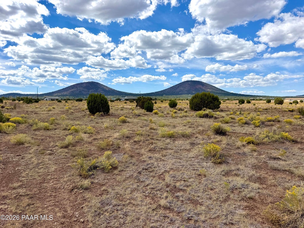 Photo of 2500 E Hoctor Road, Williams, AZ 86046 (MLS # 1085437)