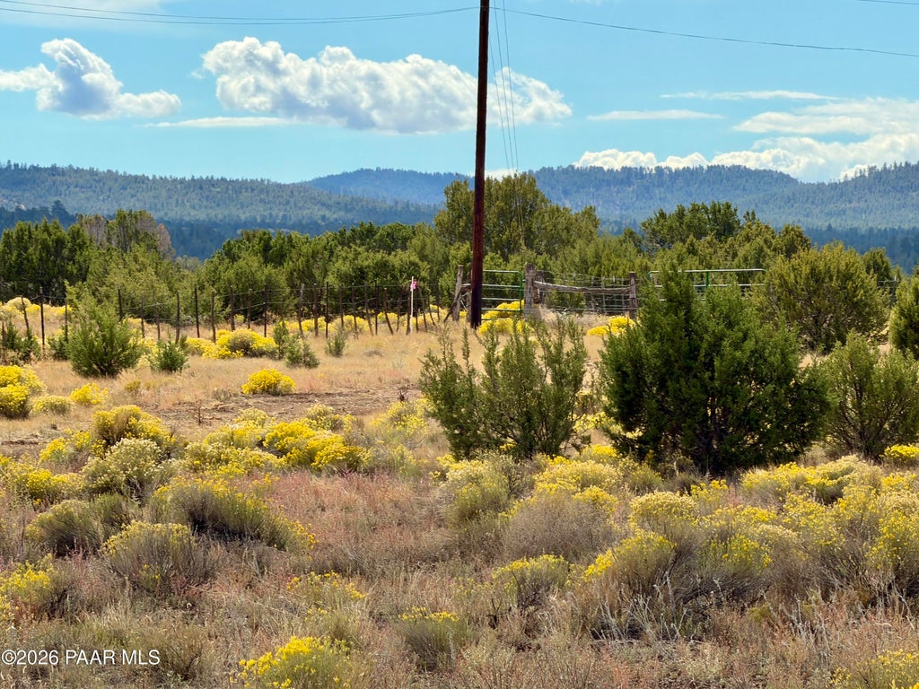 Photo of 2500 E Hoctor Road, Williams, AZ 86046 (MLS # 1085437)