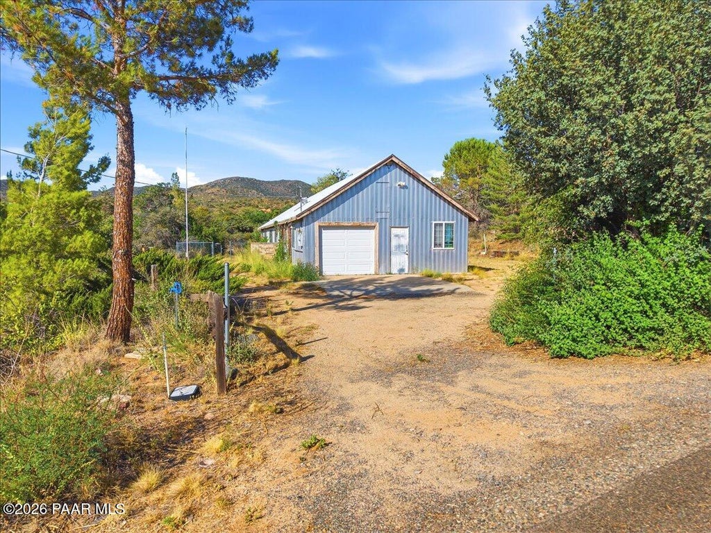 Photo of 9391 S Donald Trail, Kirkland, AZ 86332 (MLS # 1083676)