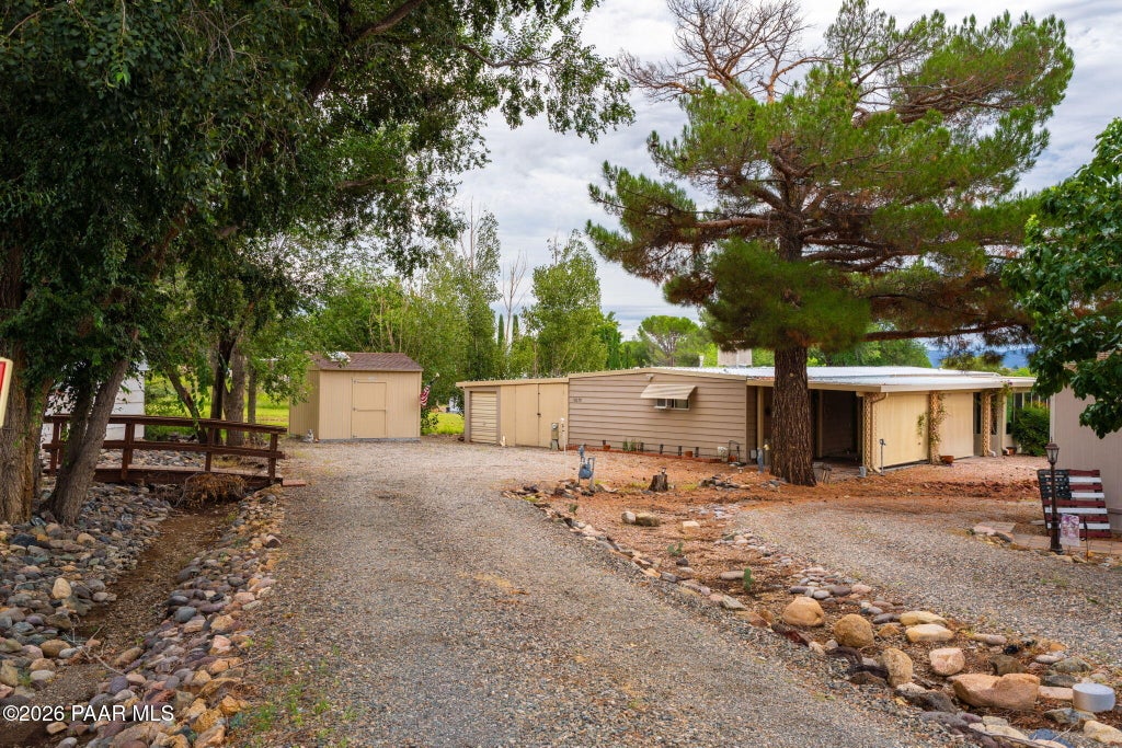 Photo of 10075 E Dapple Grey Trail, Dewey-Humboldt, AZ 86327 (MLS # 1084819)