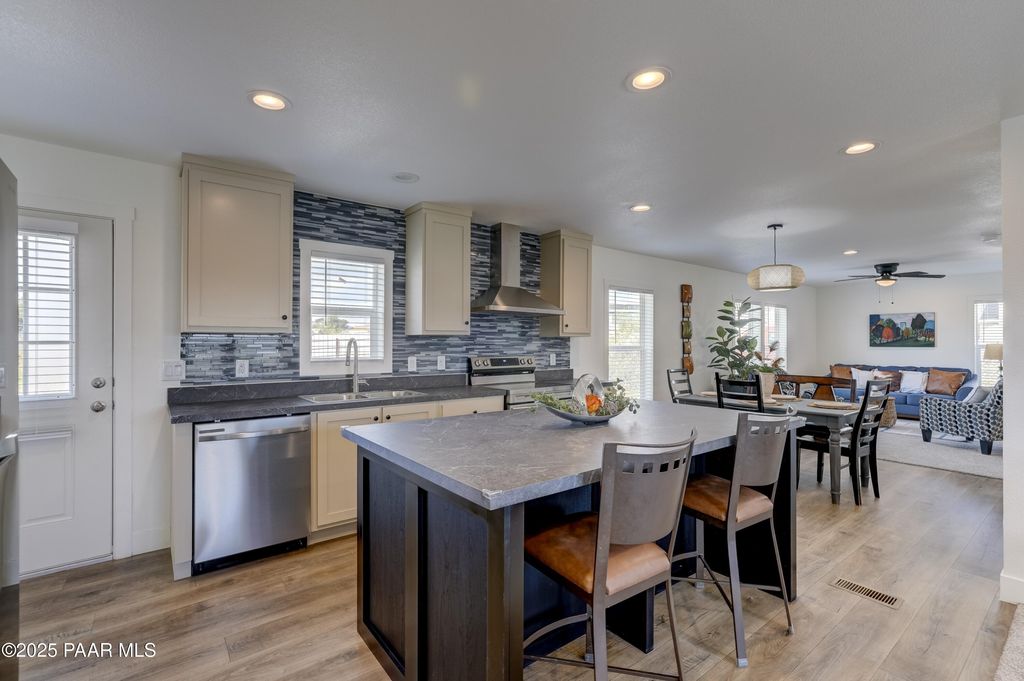 Photo of 15918 S Indian Bend Drive, Mayer, AZ 86333 (MLS # 1078125)