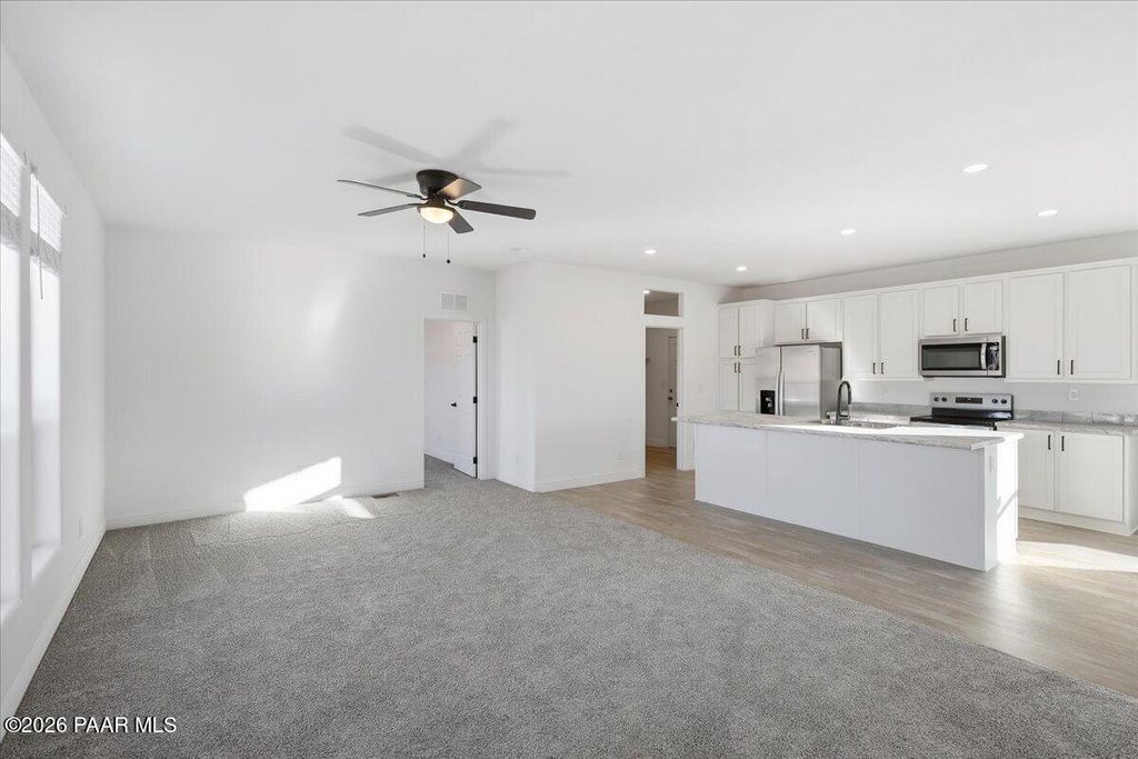 Photo of 1477 E Whirlpool Drive, Paulden, AZ 86334 (MLS # 1079388)