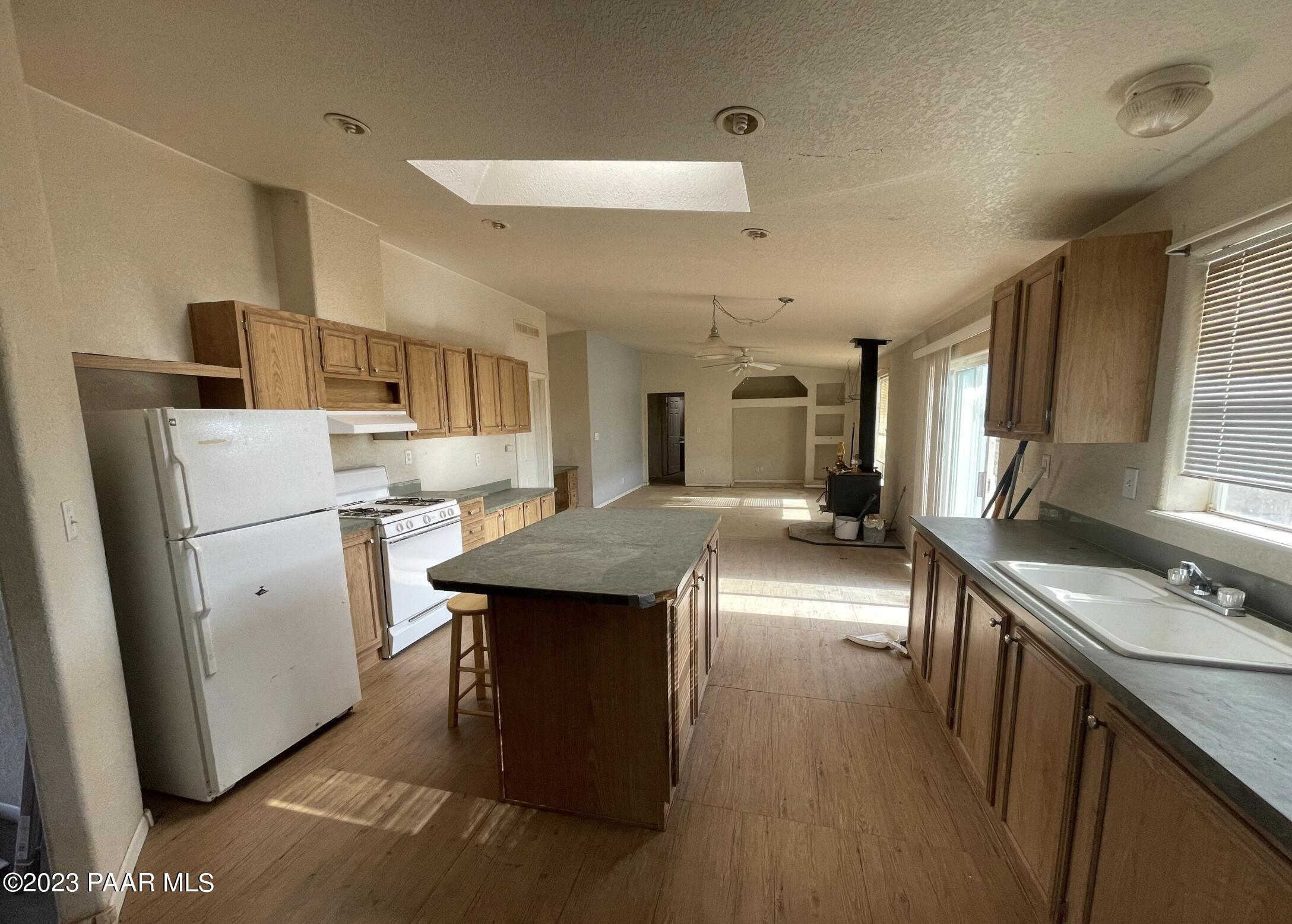 38701 W Tin Star Trail