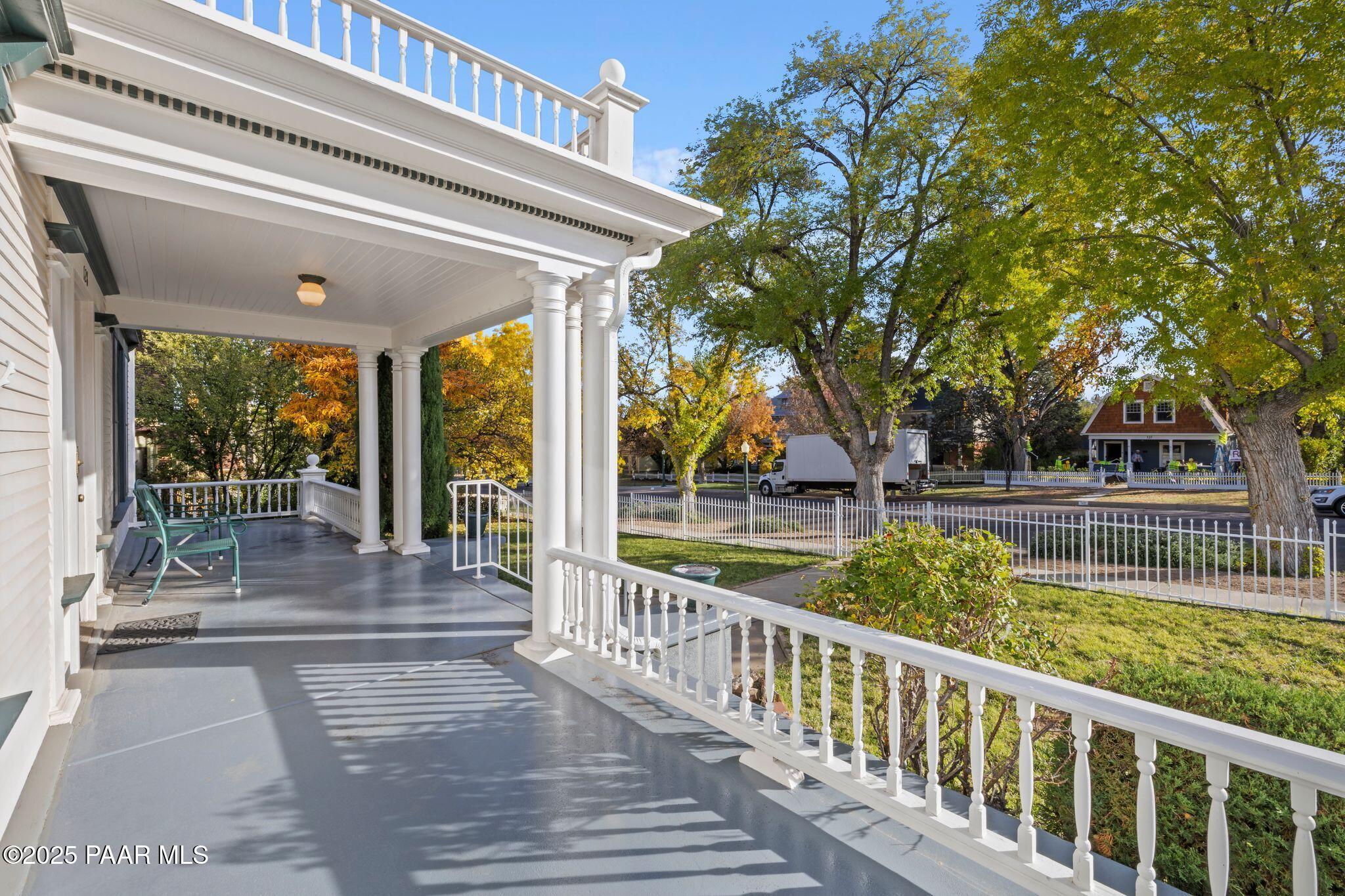 128 N Mount Vernon Avenue