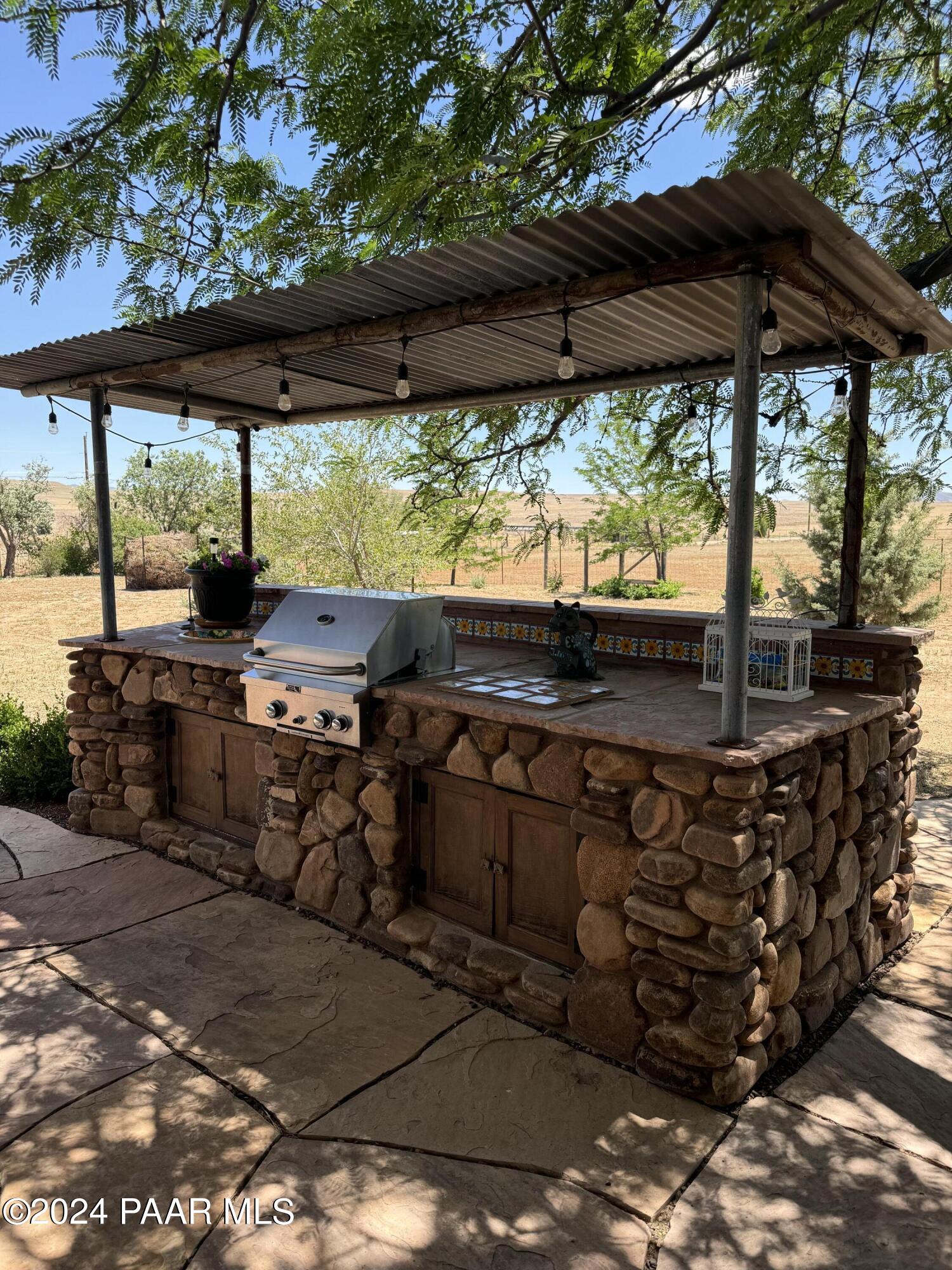 1410 E Road 4