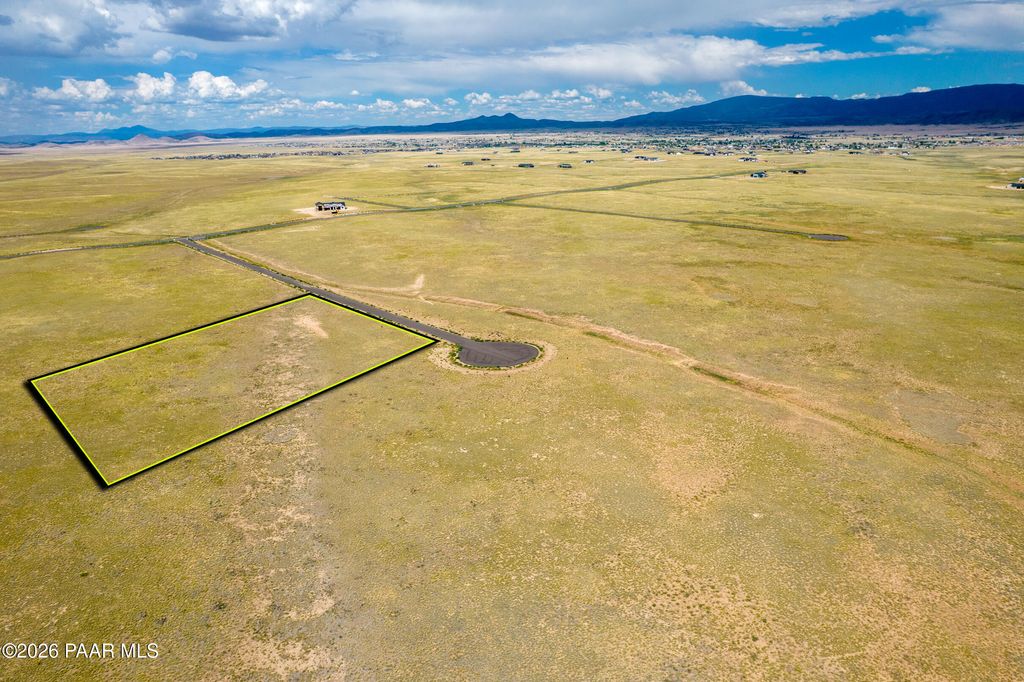 Photo of 401 Addax Drive, Prescott Valley, AZ 86315 (MLS # 1081101)