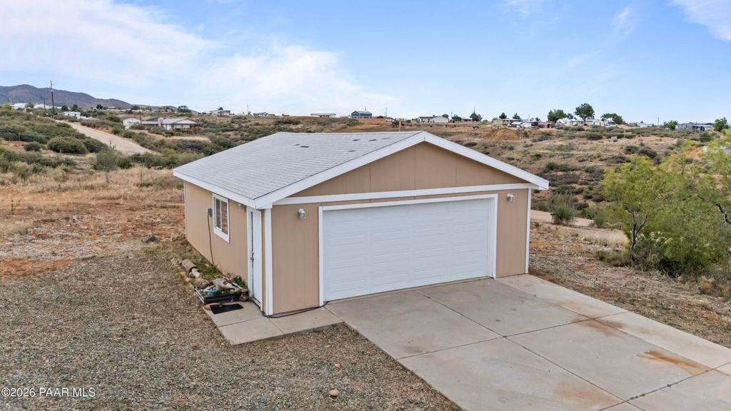Photo of 9915 E Cranberry Road, Dewey-Humboldt, AZ 86327 (MLS # 1081686)