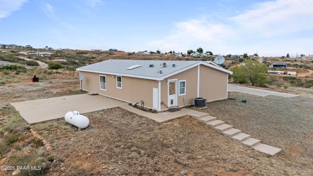 Photo of 9915 E Cranberry Road, Dewey-Humboldt, AZ 86327 (MLS # 1081686)