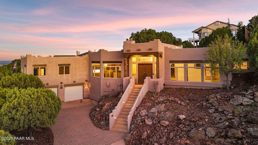 Photo of 1047 Yavapai Hills Drive, Prescott, AZ 86301 (MLS # 1077043)