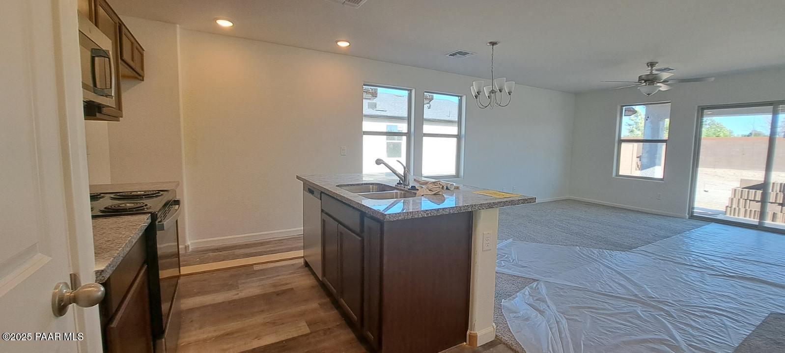 1095 Helsing Road