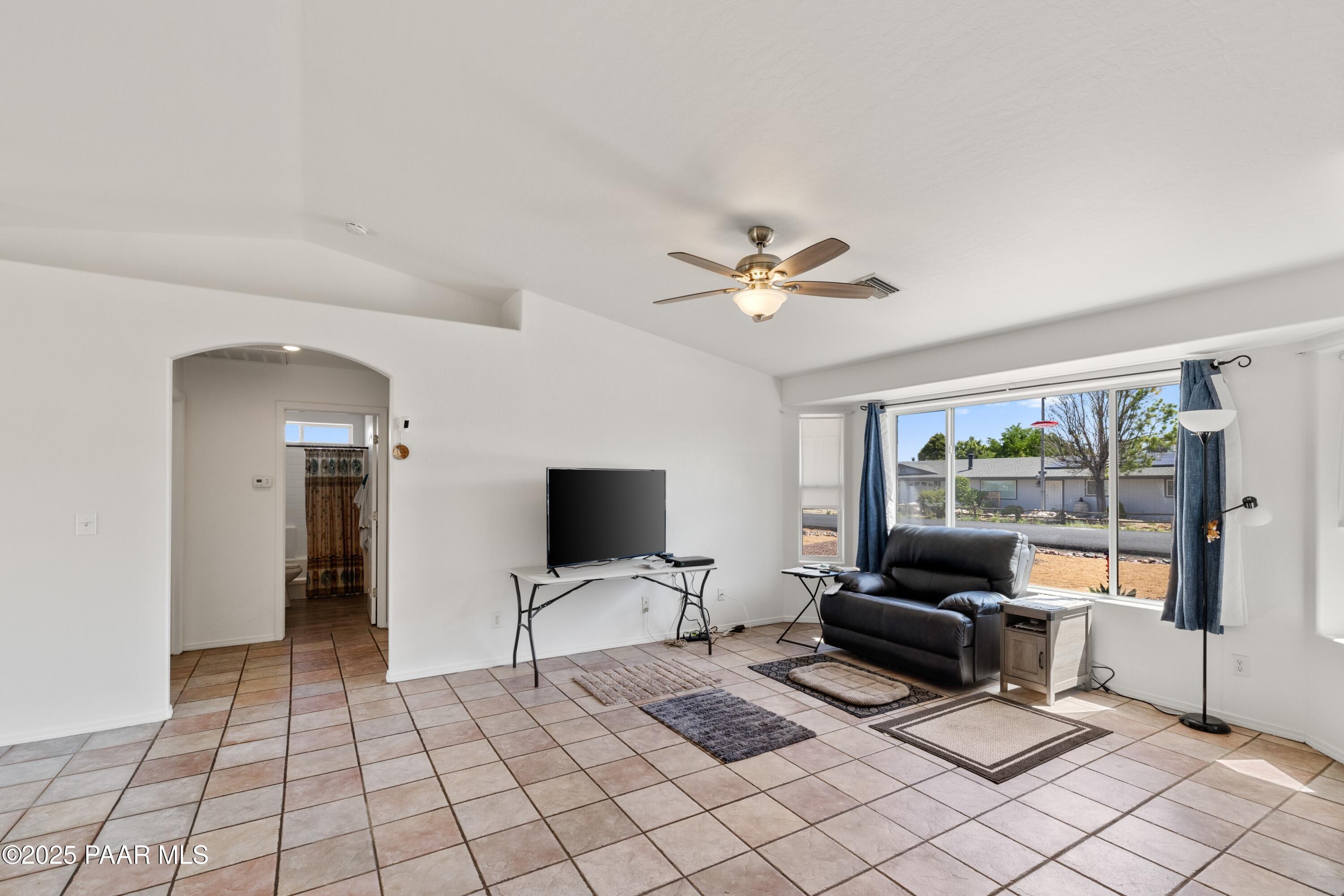 5360 N Roadrunner Drive