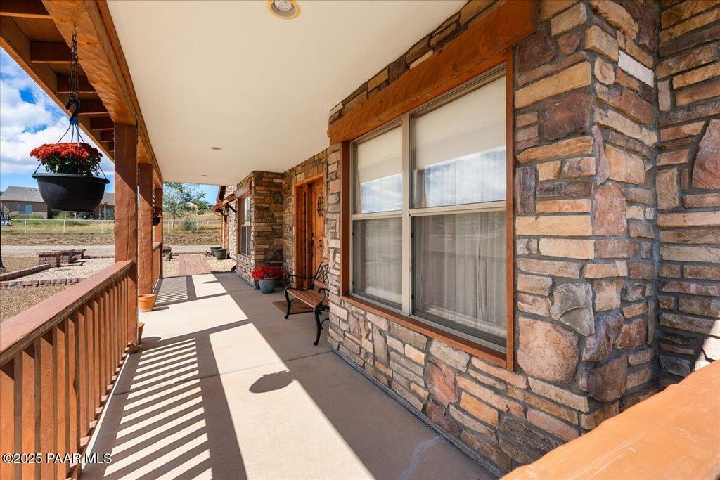 Photo of 2670 W Neighbor Vw, Chino Valley, AZ 86323 (MLS # 1076880)