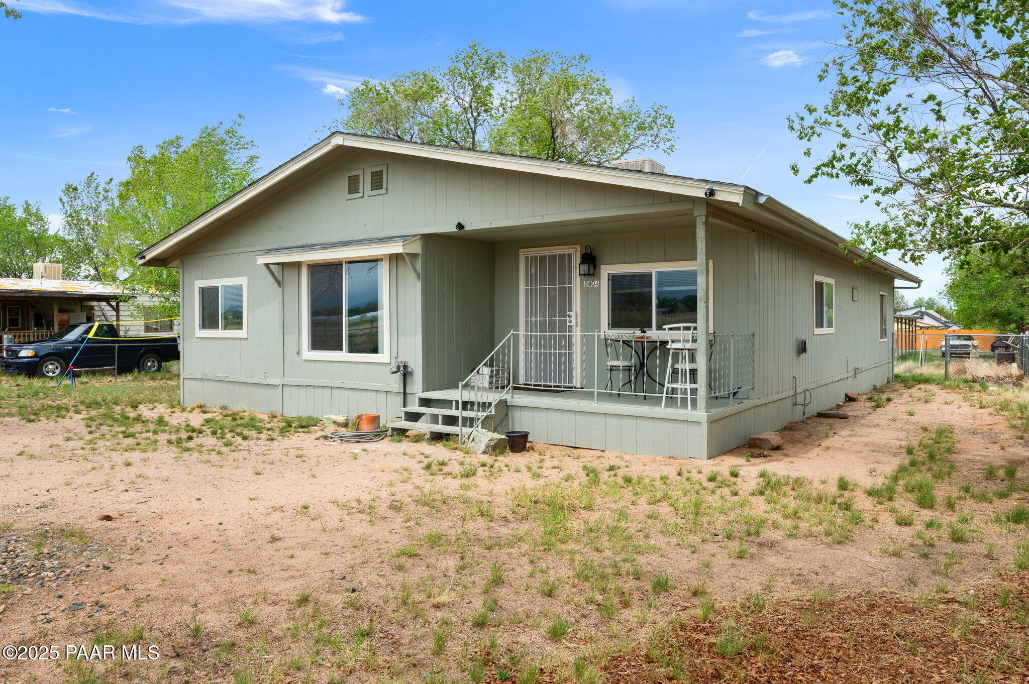 1404 E Merritt Lane