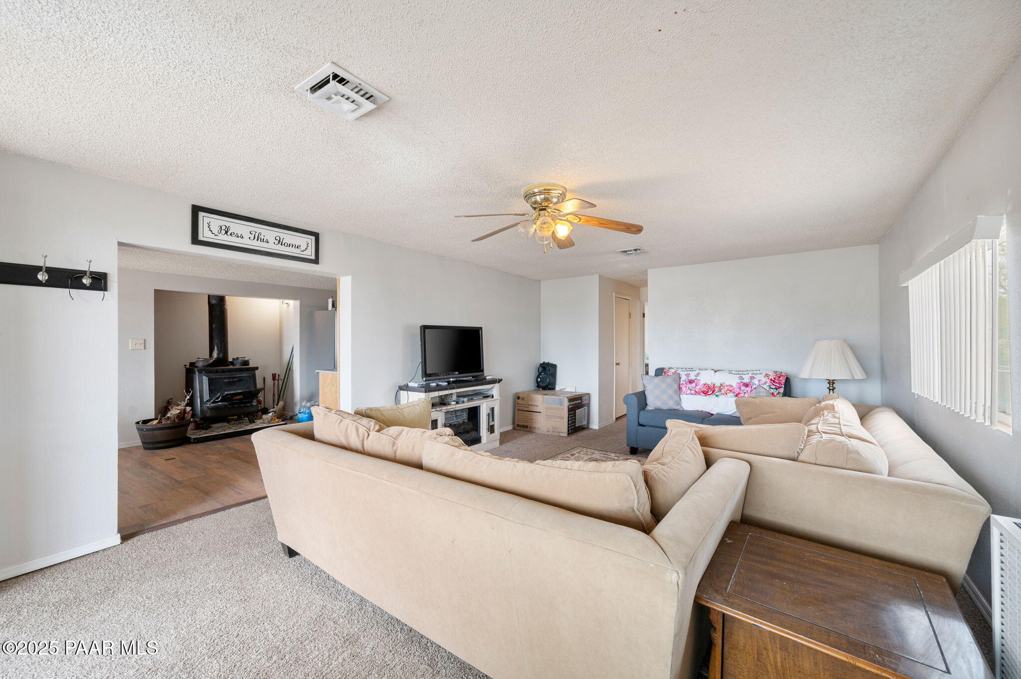 1404 E Merritt Lane