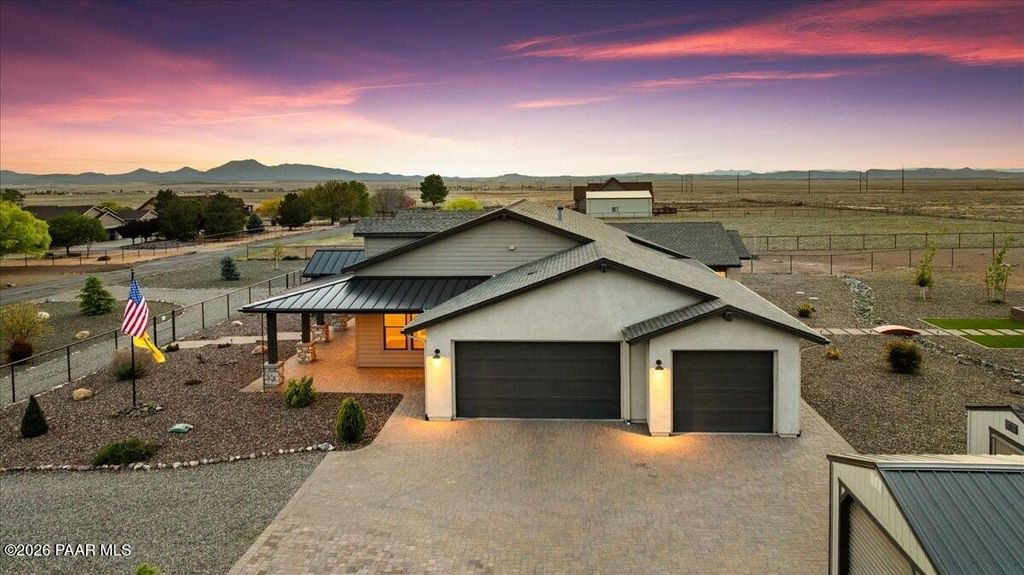 Photo of 9160 E Twilight Ridge Road, Prescott Valley, AZ 86315 (MLS # 1081146)