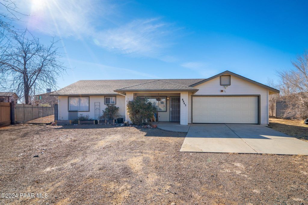 Photo of 8843 Len Court, Prescott Valley, AZ 86314 (MLS # 1076851)