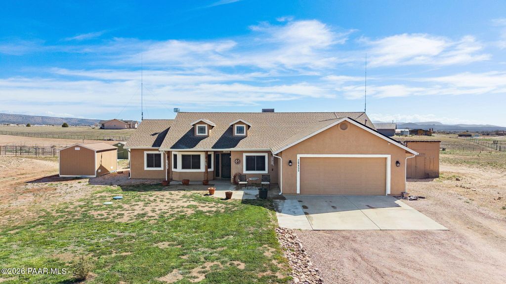 Photo of 26455 N Bull Snake Road, Paulden, AZ 86334 (MLS # 1080199)