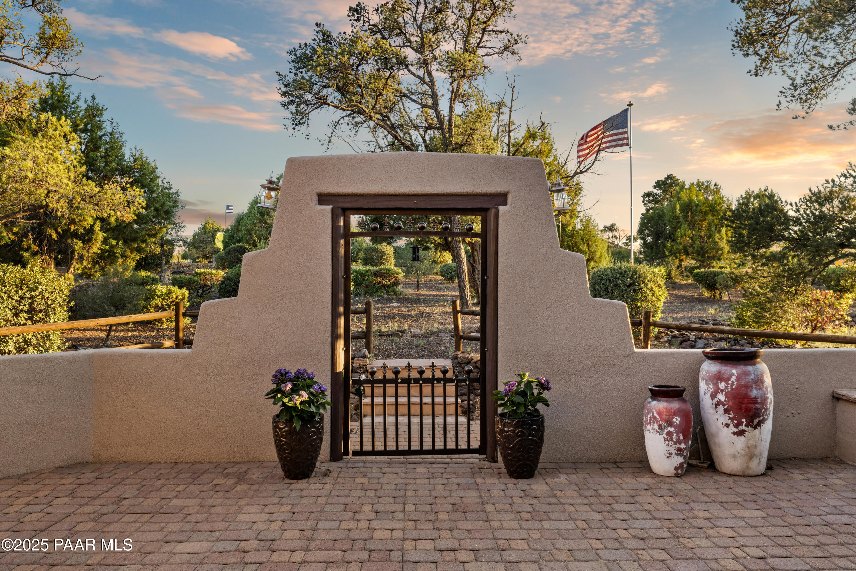 14015 N Warbonnet Lane