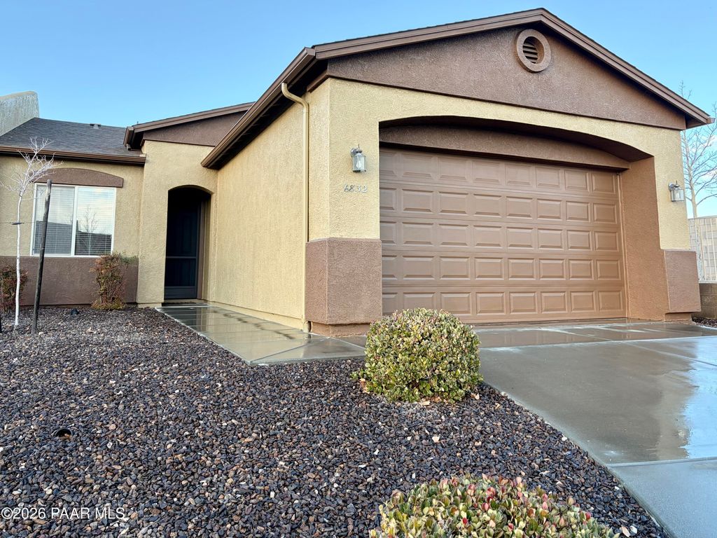 Photo of 6832 E Hetley Place #5, Prescott Valley, AZ 86314 (MLS # 1080090)