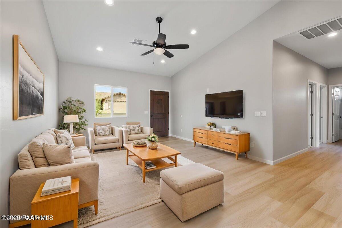 20025 E Lakeside Road