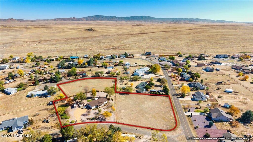 Photo of 1800 E Teri Lane, Chino Valley, AZ 86323 (MLS # 1077883)