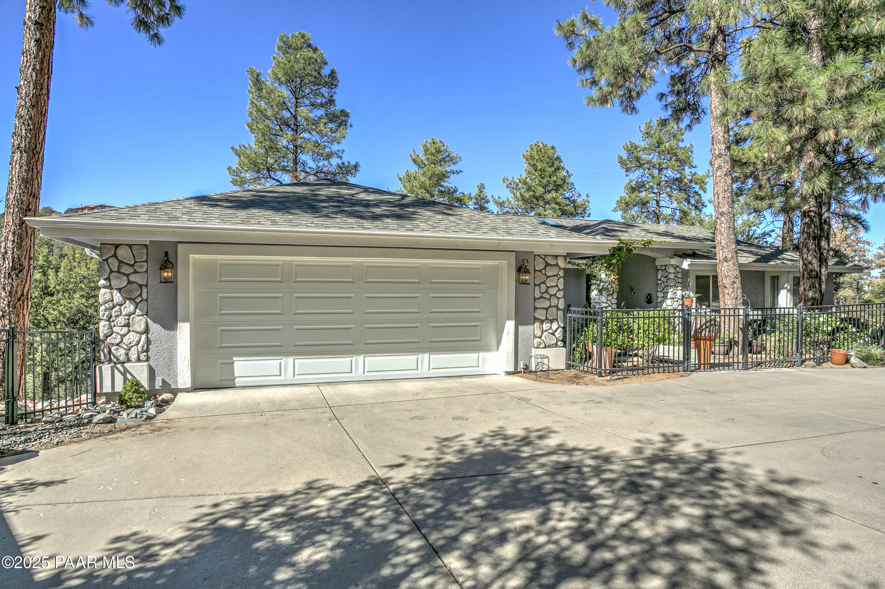 1390 E Valley View Road