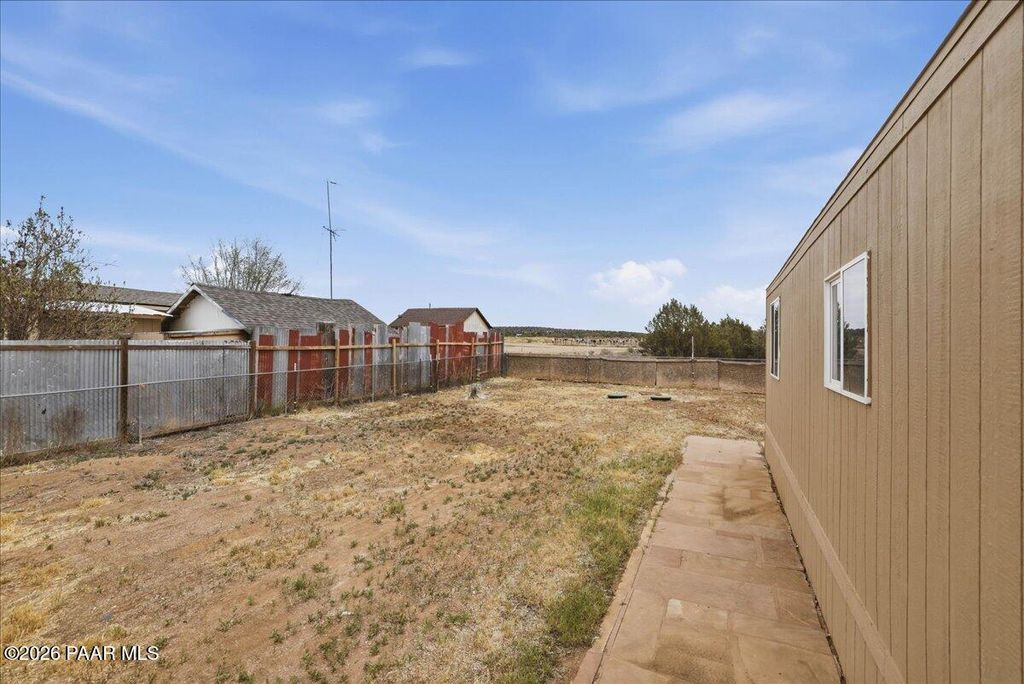 Photo of 25415 N Cedar Drive, Paulden, AZ 86334 (MLS # 1080896)